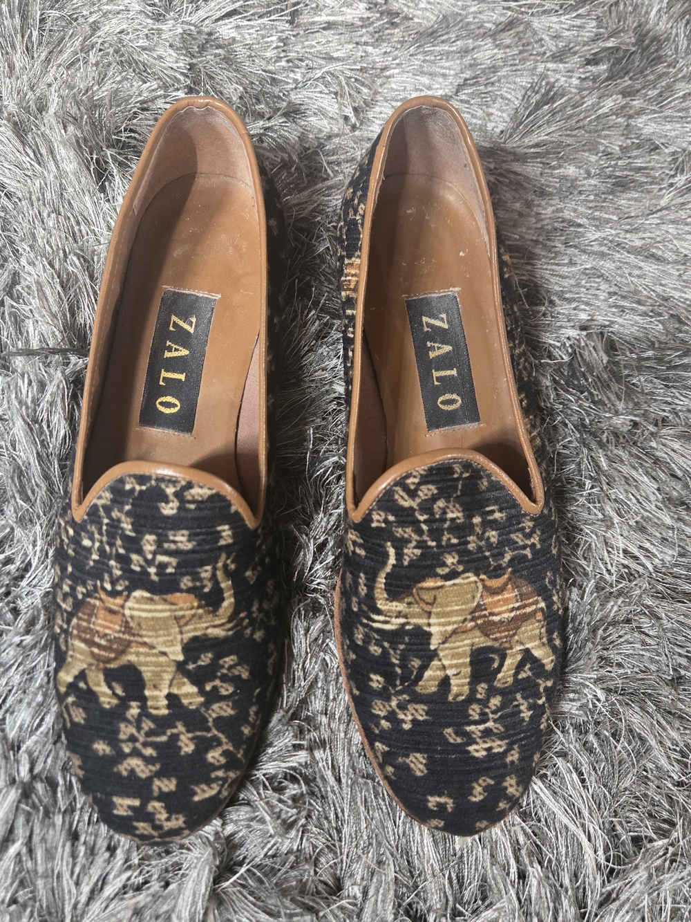 Zalo Black & Brown Elephant Embroidered Loafers - Women's 6.5